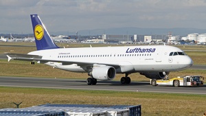 Photo of D-AIZG - Airbus A320-214 operated by Lufthansa
