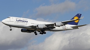 Photo of D-ABTB - Boeing 747-430(M) operated by Lufthansa