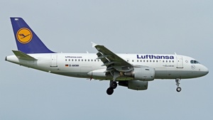 Photo of D-AKNH - Airbus A319-112 operated by Lufthansa