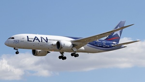 Photo of CC-BBA - Boeing 787-8 Dreamliner operated by LAN Airlines