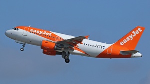 Photo of G-EZFM - Airbus A319-111 operated by easyJet