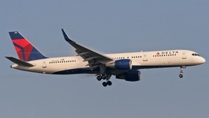Photo of N703TW - Boeing 757-2Q8 operated by Delta Air Lines