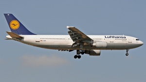 Photo of D-AIAK - Airbus A300B4-603 operated by Lufthansa