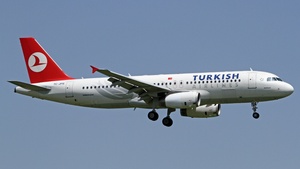 Photo of TC-JPS - Airbus A320-232 operated by Turkish Airlines