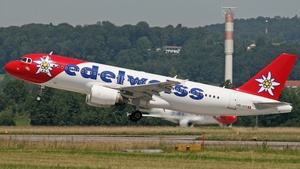 Photo of HB-IHX - Airbus A320-214 operated by Edelweiss Air