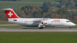 Photo of HB-IXN - British Aerospace Avro RJ100 operated by Swiss International Air Lines