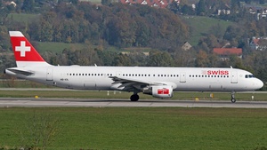 Photo of HB-IOL - Airbus A321-111 operated by Swiss International Air Lines