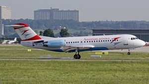 Photo of OE-LFK - Fokker 70 operated by Austrian Arrows (opb Tyrolean Airways)