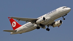Photo of TC-JPL - Airbus A320-232 operated by Turkish Airlines