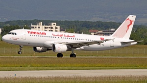Photo of TS-IMG - Airbus A320-211 operated by Tunisair