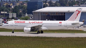 Photo of TS-IMM - Airbus A320-211 operated by Tunisair