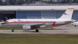 Photo of EC-KKS - Airbus A319-111 operated by Iberia