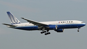Photo of N776UA - Boeing 777-222 operated by United Airlines