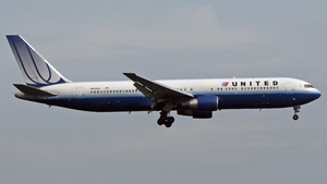 Photo of N641UA - Boeing 767-322(ER) operated by United Airlines