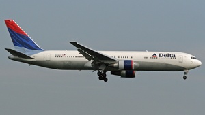 Photo of N169DZ - Boeing 767-332(ER) operated by Delta Air Lines