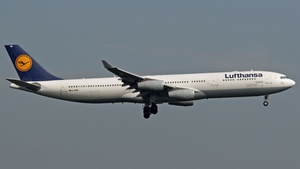 Photo of D-AIFB - Airbus A340-313 operated by Lufthansa