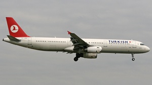 Photo of TC-JMD - Airbus A321-231 operated by Turkish Airlines