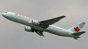 Photo of C-FMWQ - Boeing 767-333(ER) operated by Air Canada