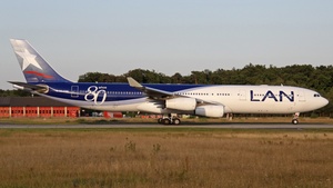 Photo of CC-CQG - Airbus A340-313 operated by LAN Airlines