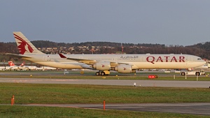 Photo of A7-AGD - Airbus A340-642 operated by Qatar Airways
