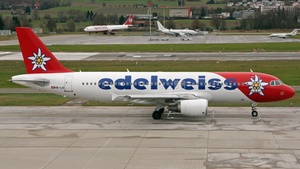 Photo of HB-IJV - Airbus A320-214 operated by Edelweiss Air