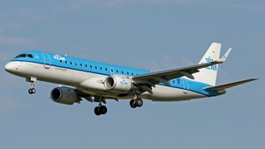 Photo of PH-EZM - Embraer ERJ-190STD operated by KLM Cityhopper