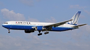 Photo of N660UA - Boeing 767-322(ER) operated by United Airlines