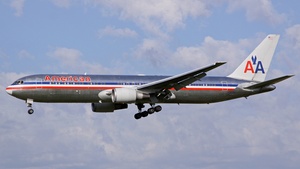 Photo of N347AN - Boeing 767-323(ER) operated by American Airlines