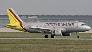 Photo of D-AKNV - Airbus A319-112 operated by Germanwings