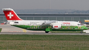 Photo of HB-IYS - British Aerospace Avro RJ100 operated by Swiss International Air Lines