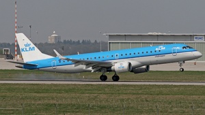 Photo of PH-EZB - Embraer ERJ-190STD operated by KLM Cityhopper