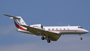 Photo of N244J - Gulfstream GIV-SP operated by Worldwide Jet