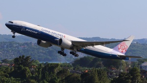 Photo of B-18007 - Boeing 777-309(ER) operated by China Airlines