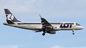 Photo of SP-LIF - Embraer ERJ-175LR operated by LOT Polish Airlines