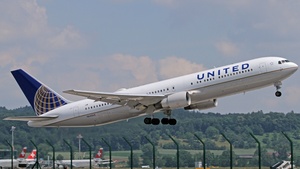 Photo of N642UA - Boeing 767-322(ER) operated by United Airlines