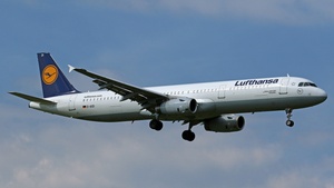 Photo of D-AIDI - Airbus A321-231 operated by Lufthansa