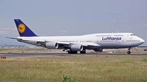 Photo of D-ABYD - Boeing 747-830 operated by Lufthansa