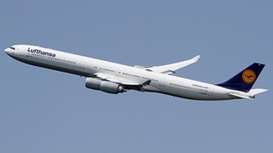 Photo of D-AIHD - Airbus A340-642 operated by Lufthansa