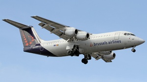 Photo of OO-DWF - British Aerospace Avro RJ100 operated by Brussels Airlines