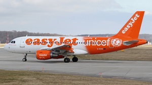 Photo of G-EZIO - Airbus A319-111 operated by easyJet