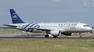 Photo of HZ-ASF - Airbus A320-214 operated by Saudia