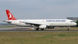Photo of TC-JSD - Airbus A321-231 operated by Turkish Airlines