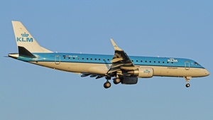 Photo of PH-EZF - Embraer ERJ-190STD operated by KLM Cityhopper