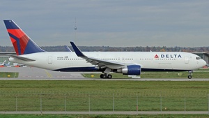 Photo of N176DN - Boeing 767-332(ER) operated by Delta Air Lines