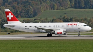 Photo of HB-IJH - Airbus A320-214 operated by Swiss International Air Lines