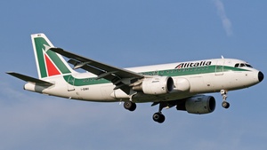 Photo of I-BIMH - Airbus A319-112 operated by Alitalia