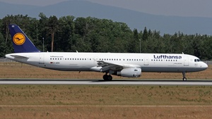 Photo of D-AIDO - Airbus A321-231 operated by Lufthansa