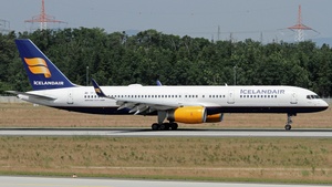 Photo of TF-FIU - Boeing 757-256 operated by Icelandair