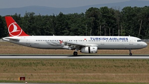 Photo of TC-JRR - Airbus A321-231 operated by Turkish Airlines