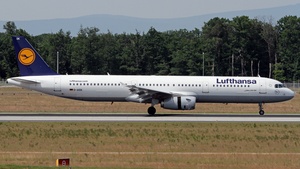 Photo of D-AIDK - Airbus A321-231 operated by Lufthansa